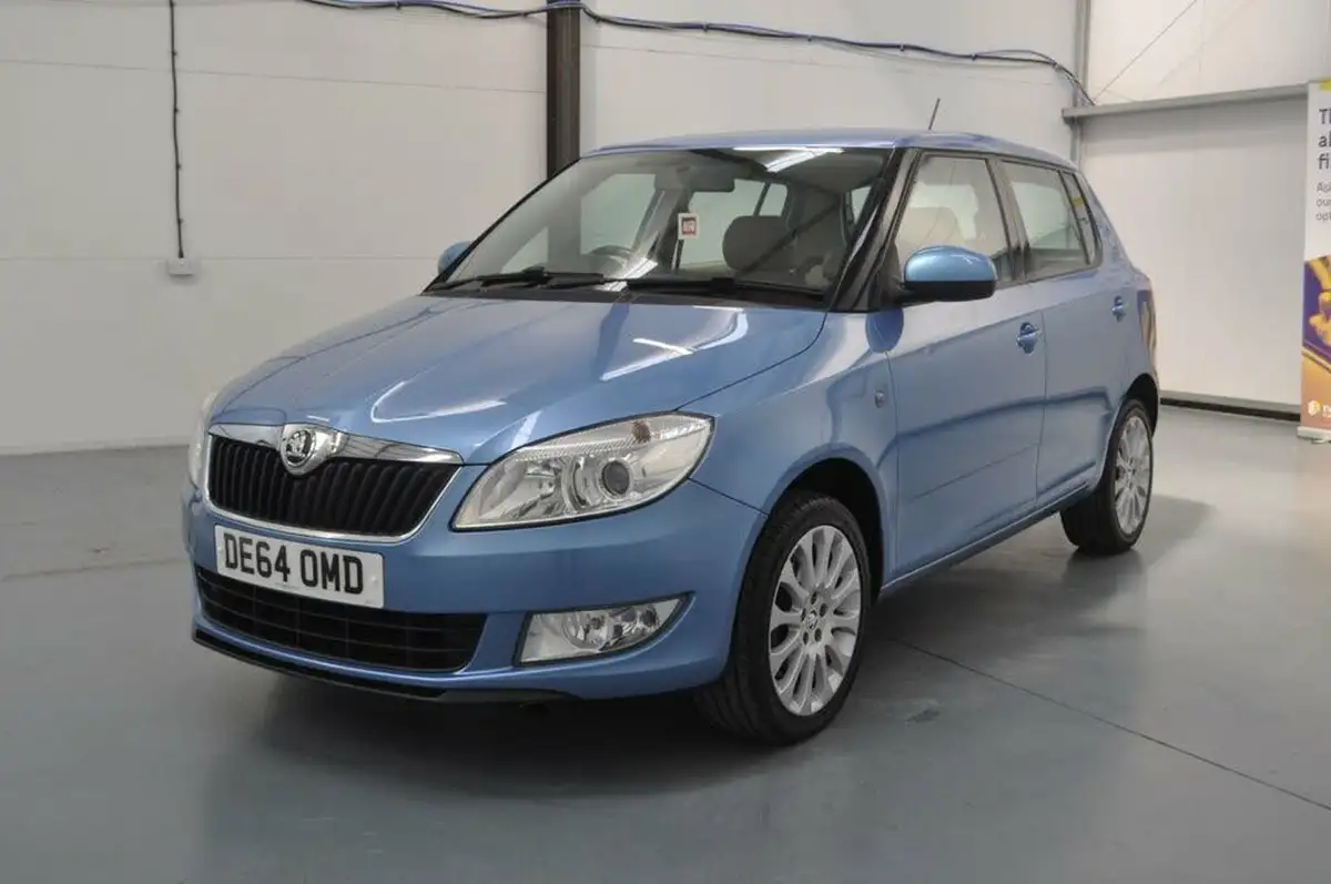 2014-skoda-fabia-16td-elegance-105ps-hatchback-big-8