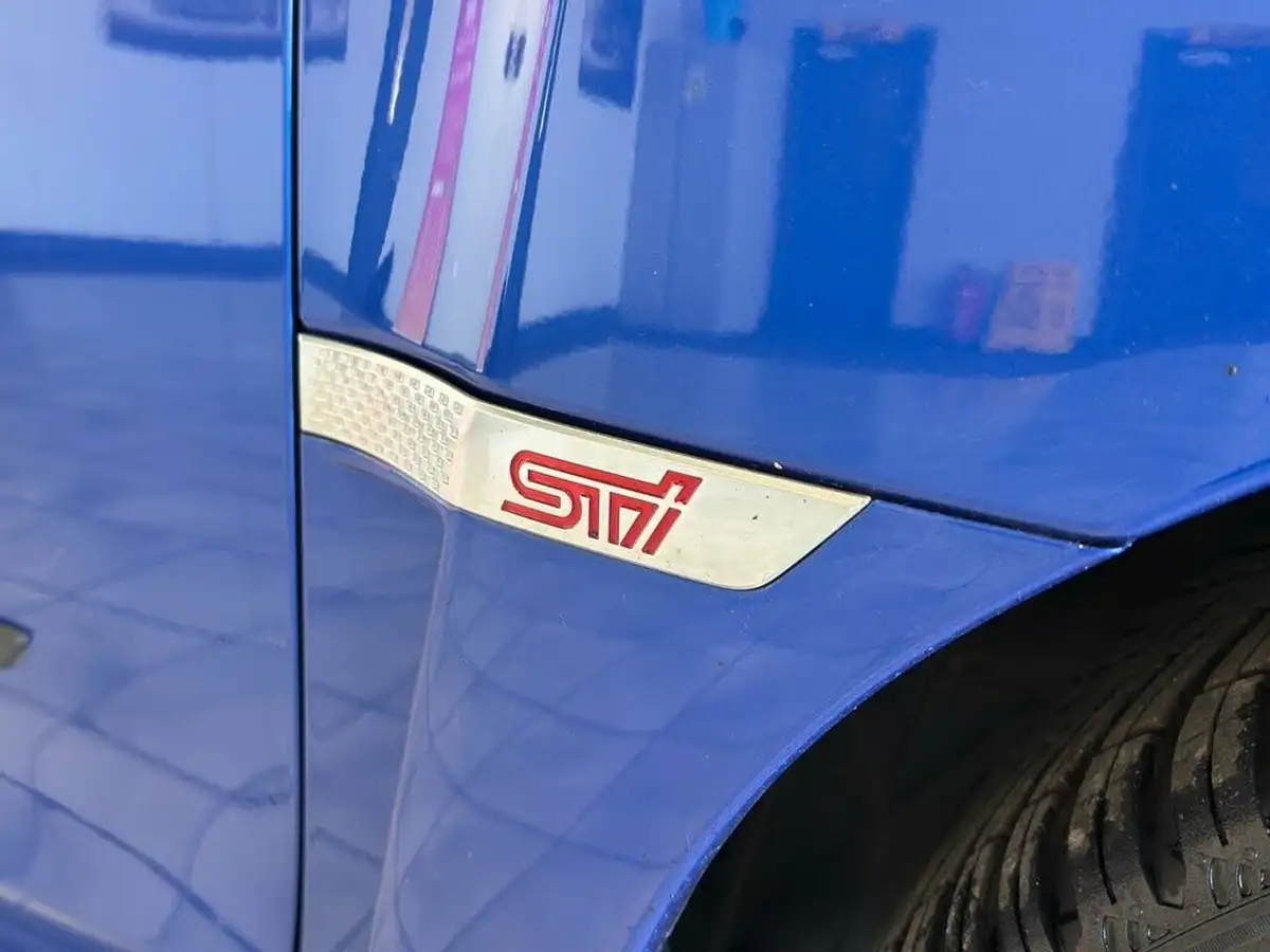 2014-subaru-wrx-25-sti-type-uk-big-42