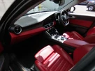 2017-alfa-romeo-giulia-20-veloce-small-3