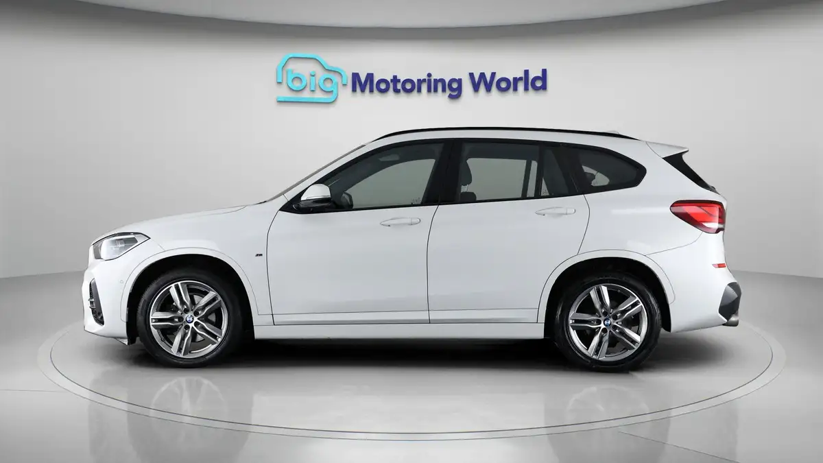 2020-bmw-x1-15-sdrive18i-m-sport-dct-big-4
