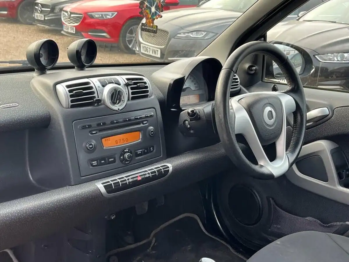 2009-smart-fortwo-08td-pulse-coupe-big-8