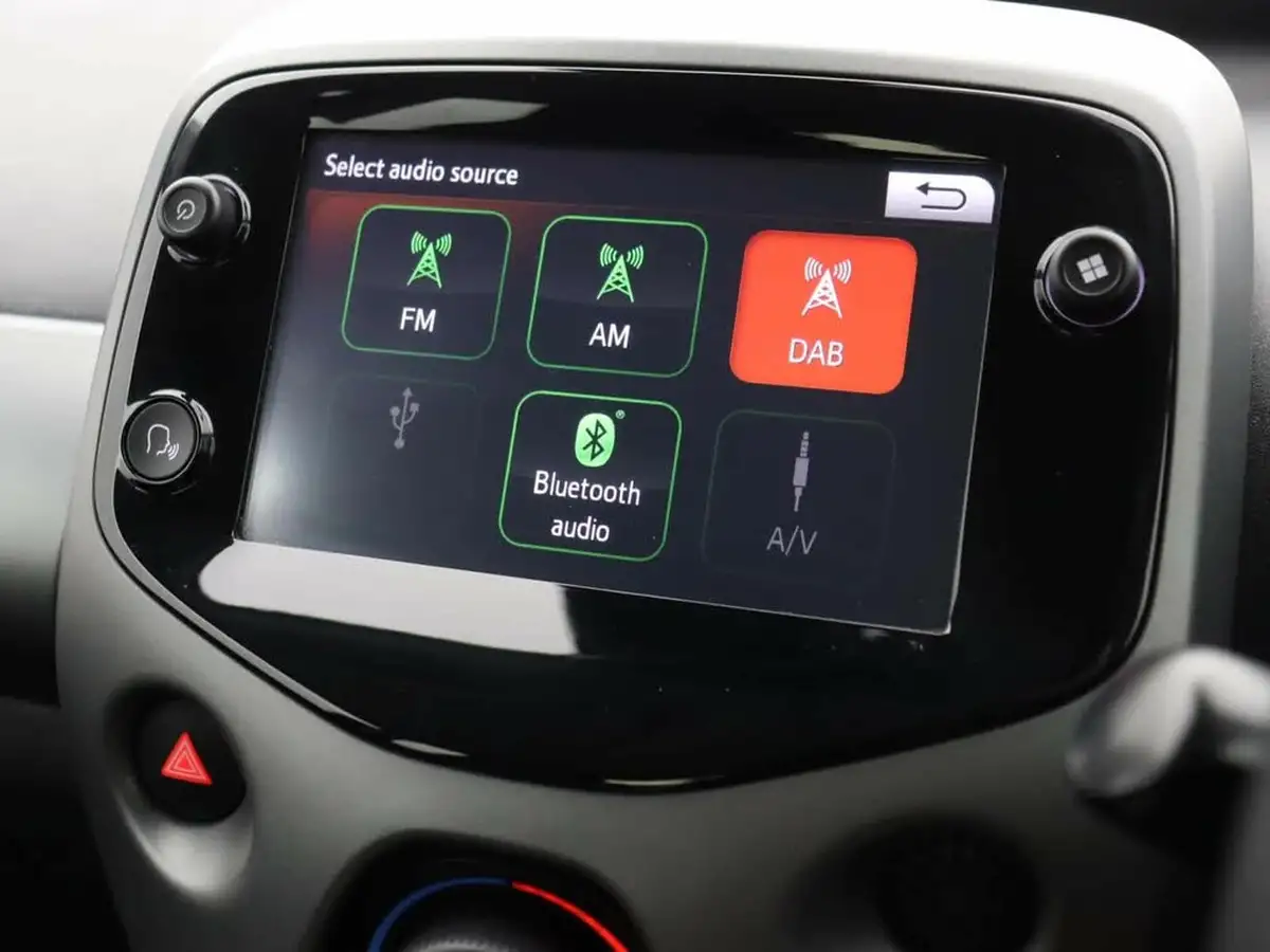 2021-toyota-aygo-10-vvt-i-x-play-tss-big-29