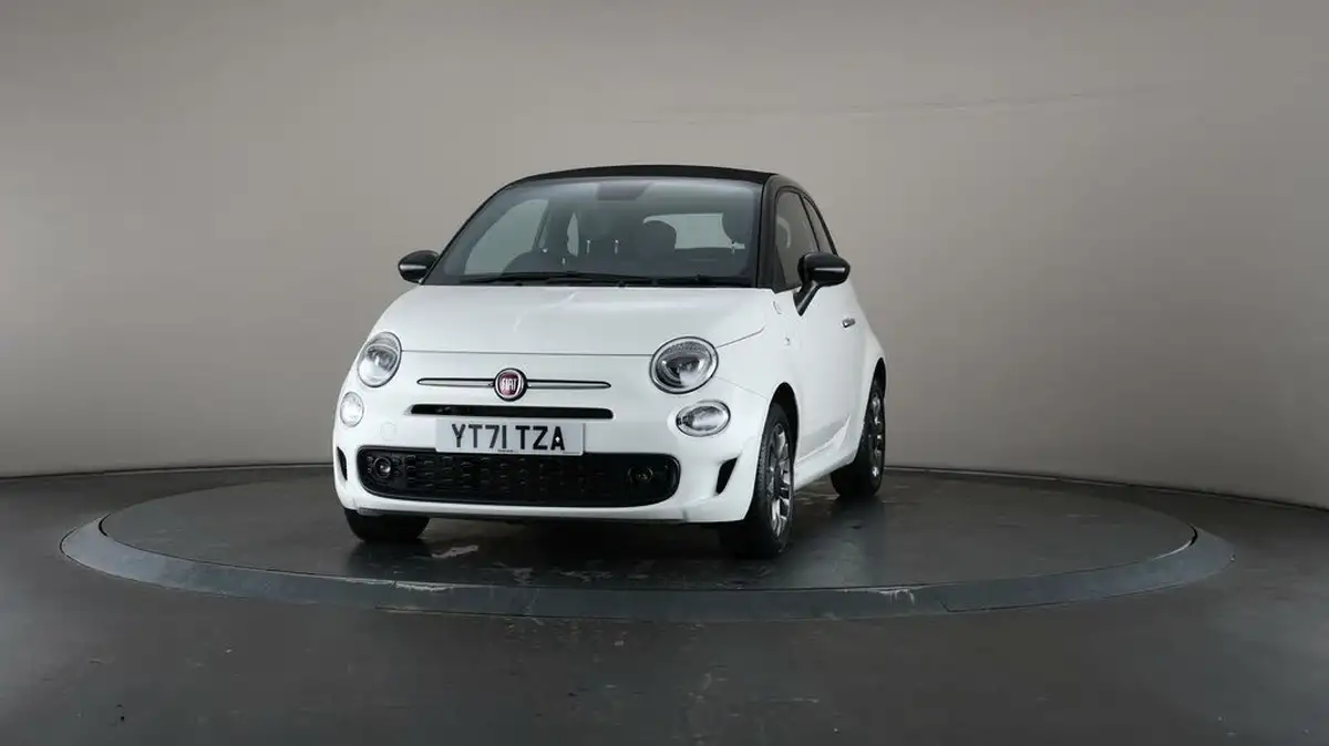 2021-fiat-500c-10-hey-google-big-37