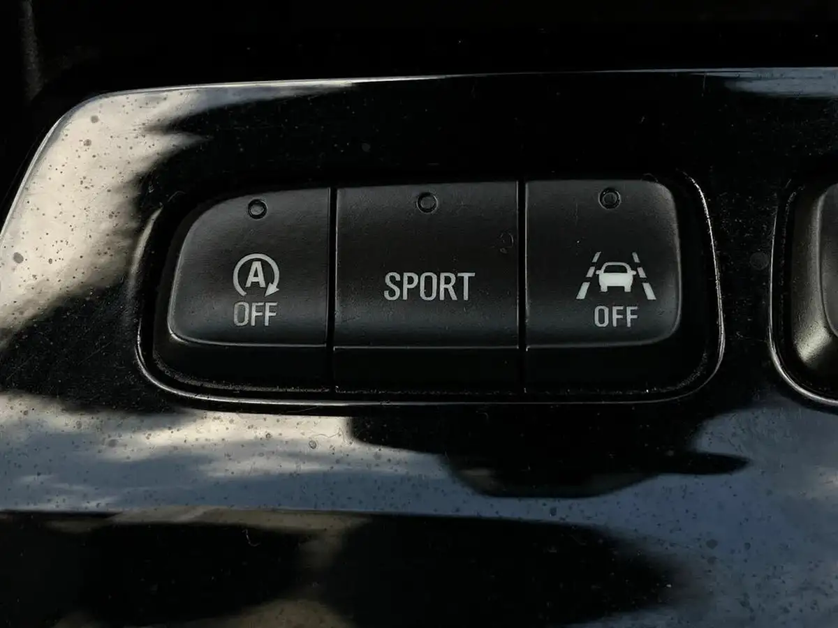 2023-vauxhall-mokka-12-gs-136ps-big-24