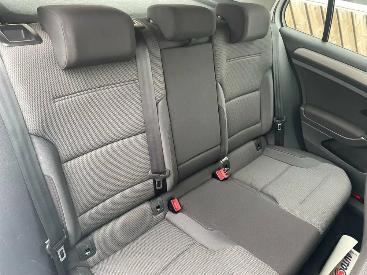 2014-volkswagen-golf-16tdi-se-bmtss-hatchback-5d-big-5