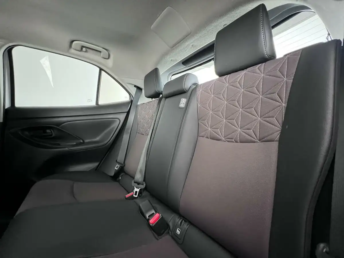 2023-toyota-yaris-cross-15-vvt-i-excel-awd-i-big-14