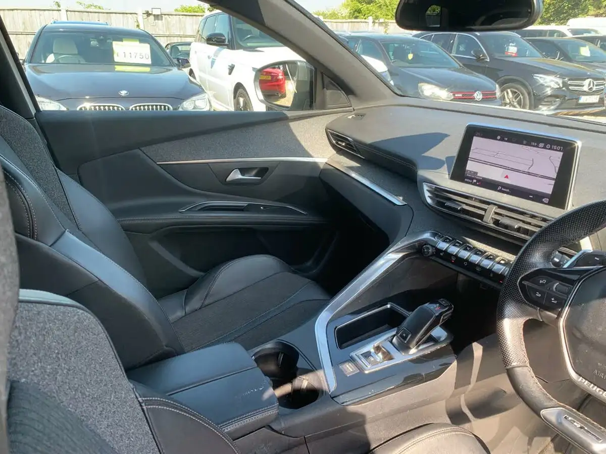 2018-peugeot-5008-suv-16-puretech-gt-line-big-28