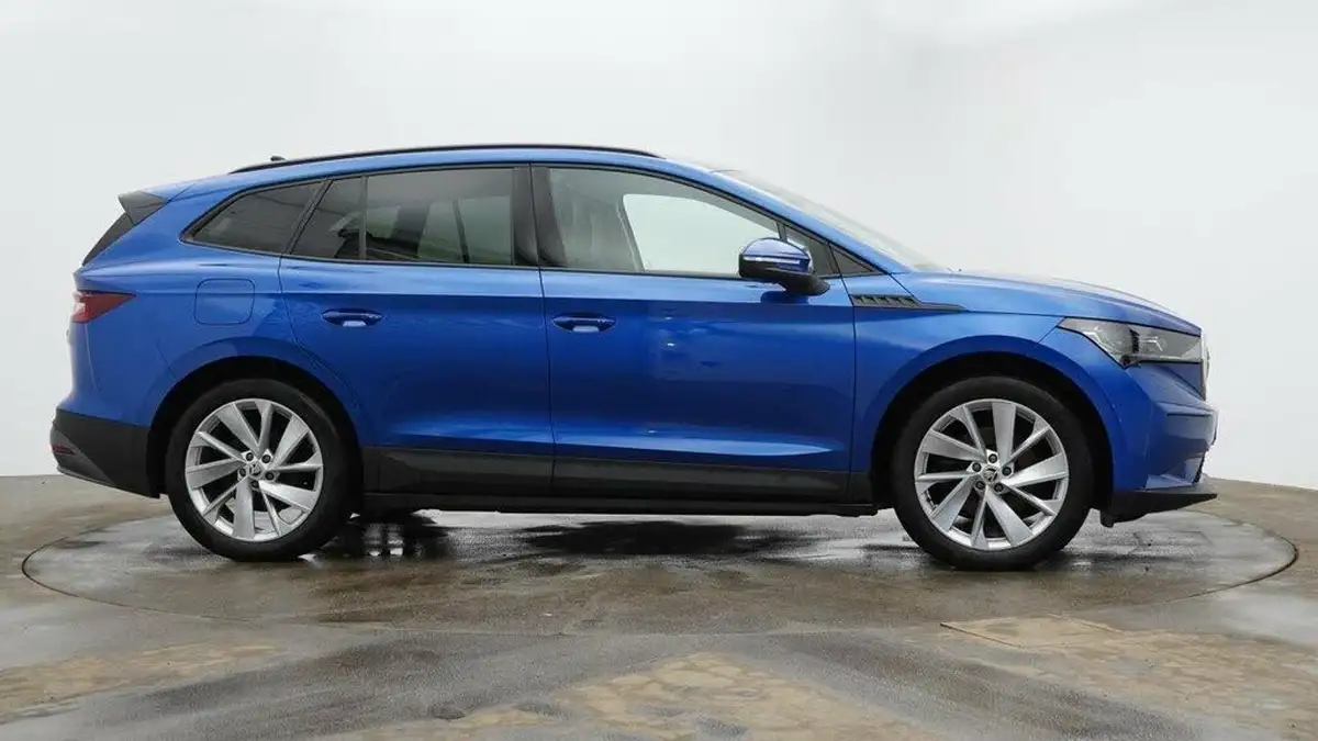 2021-skoda-enyaq-e-60-loft-62-kwh-big-3