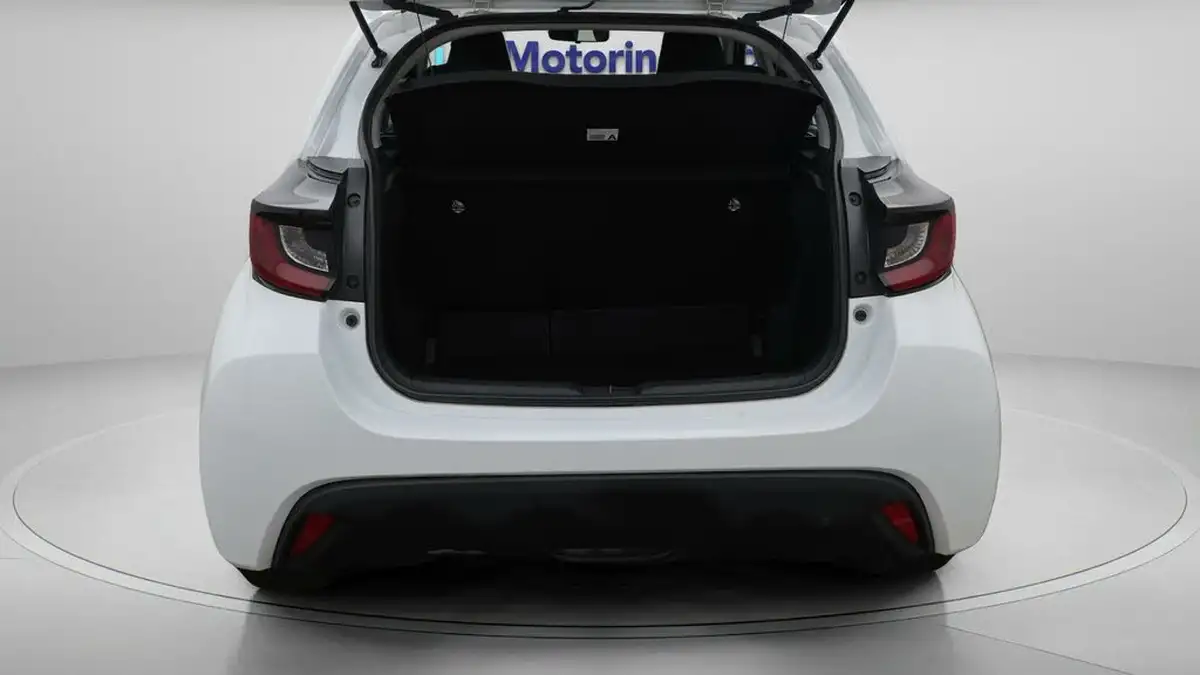 2024-toyota-yaris-15-vvt-i-icon-big-17