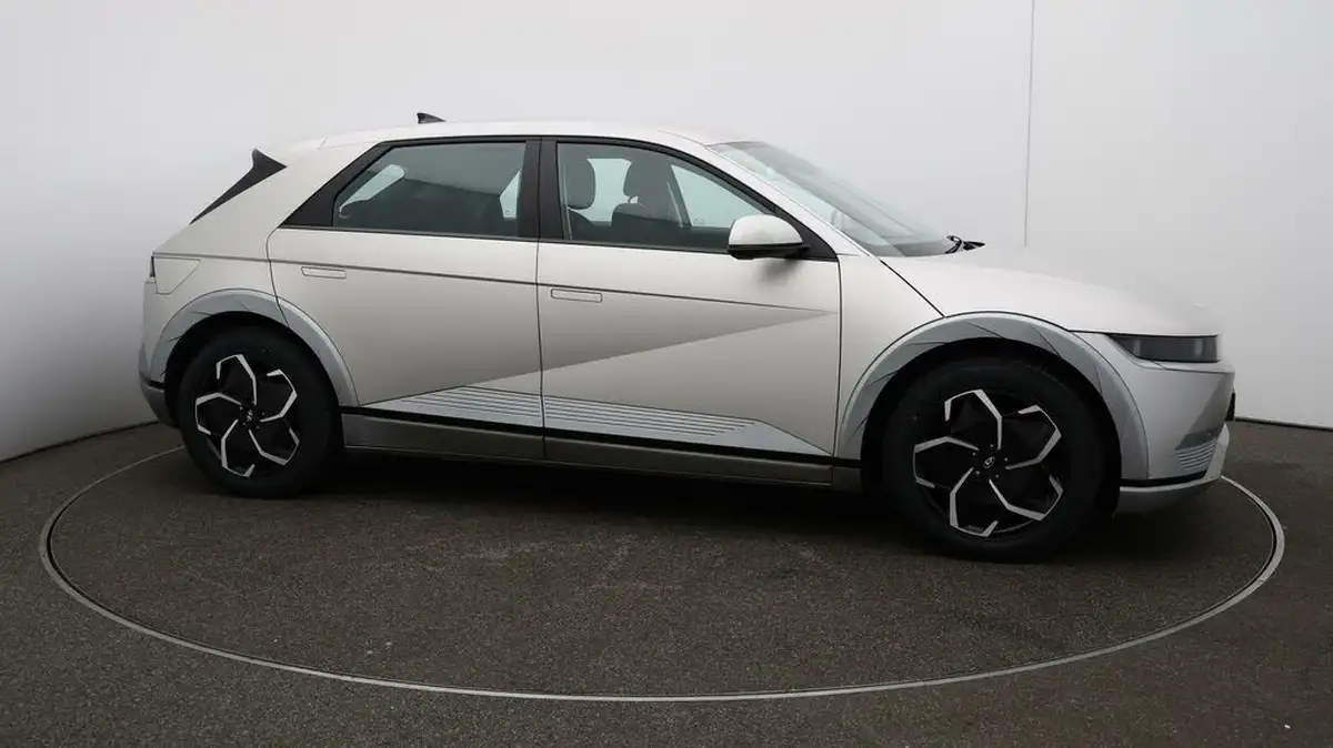 2022-hyundai-ioniq-5-e-premium-217ps-73kwh-rwd-big-37