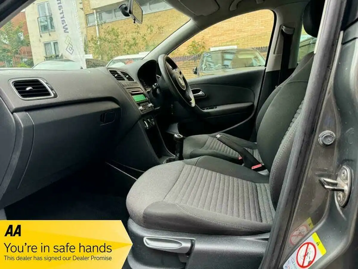 2012-volkswagen-polo-12td-match-5d-big-12