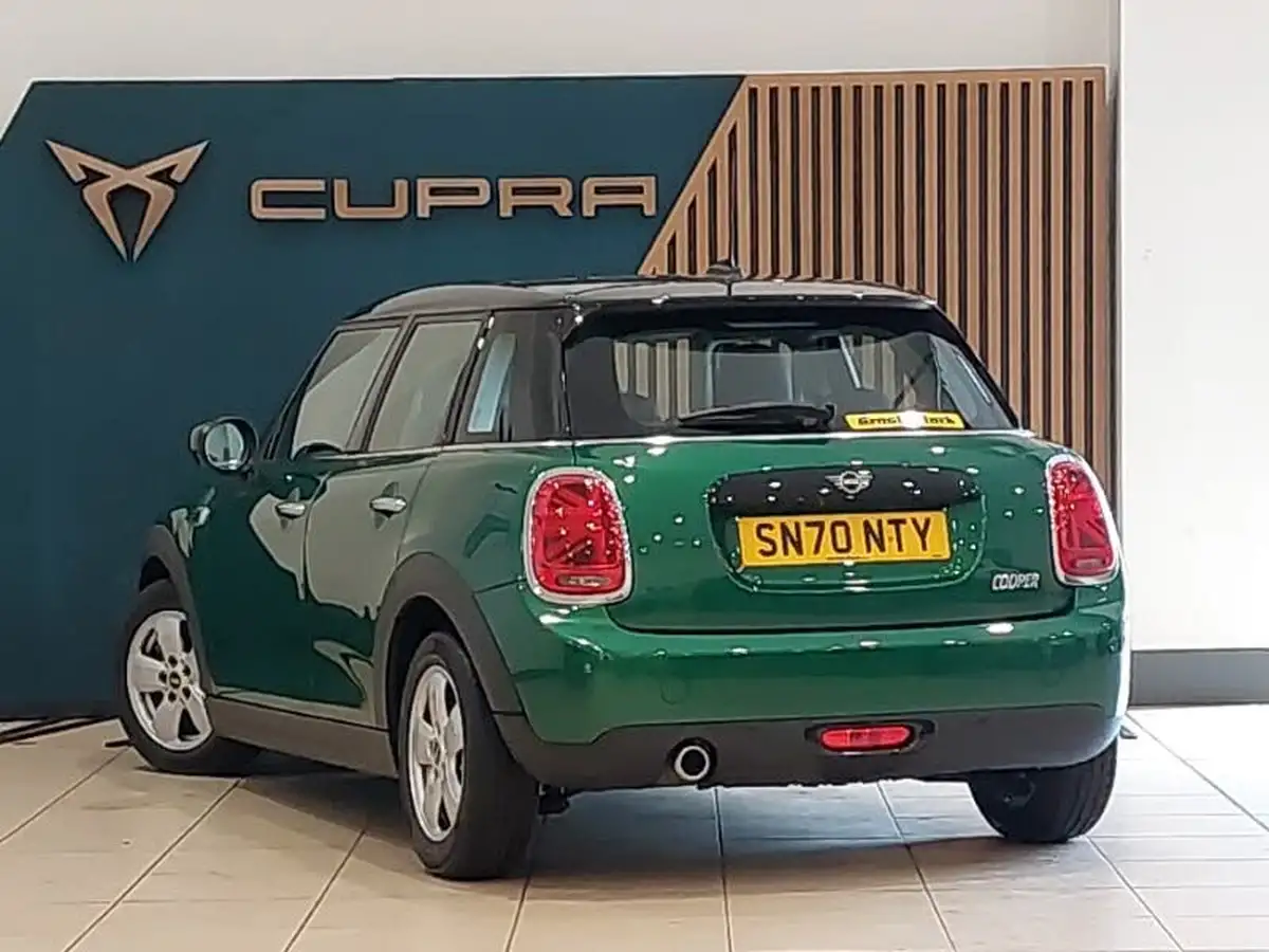 2021-mini-countryman-15-cooper-classic-big-1