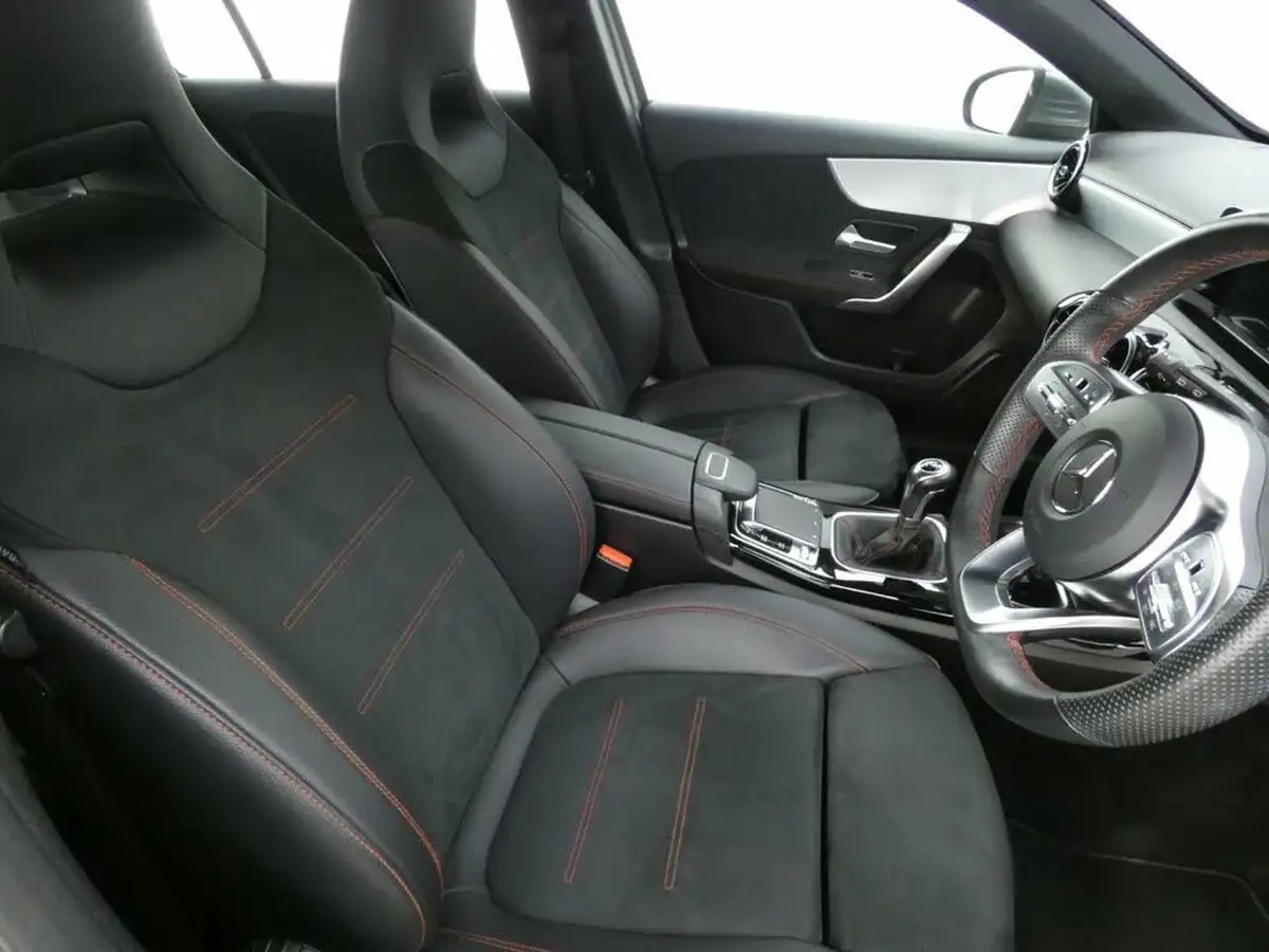 2019-mercedes-benz-a-class-13-a180-amg-line-hatchback-5d-big-8