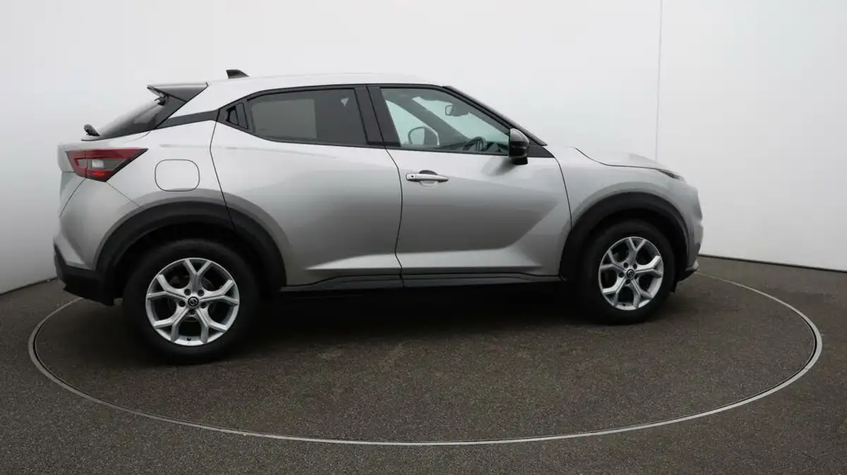 2021-nissan-juke-10-dig-t-n-connecta-dct-big-42