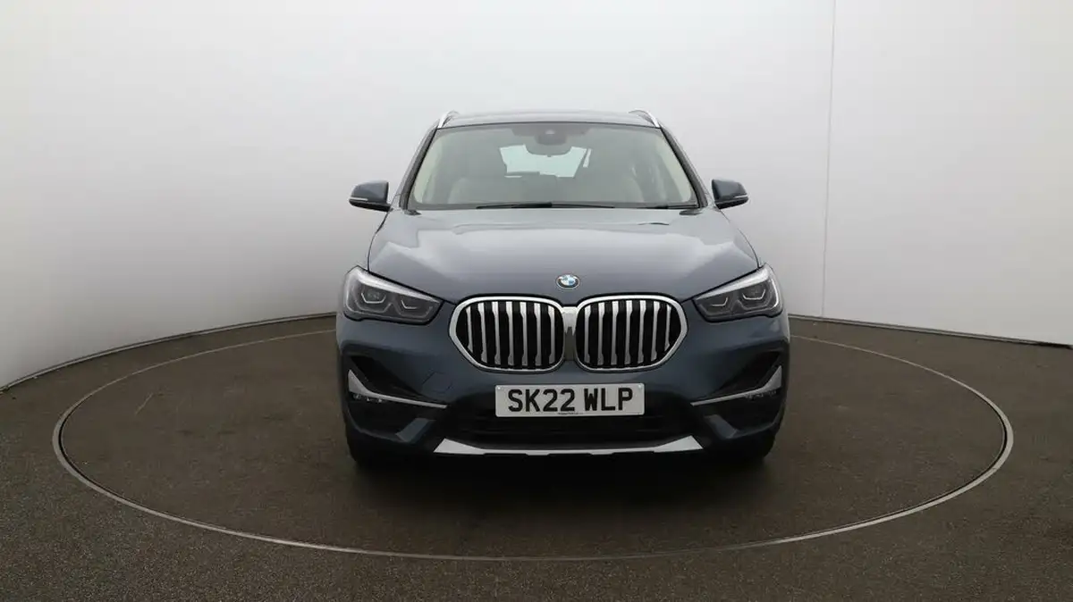 2021-bmw-x1-15-sdrive18i-xline-big-2