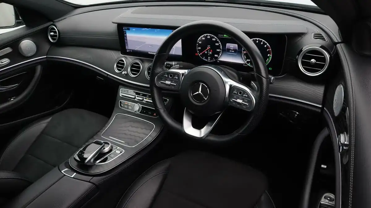 2019-mercedes-benz-e-class-20-e300e-amg-line-e300e-eq-power-premium-plus-big-9
