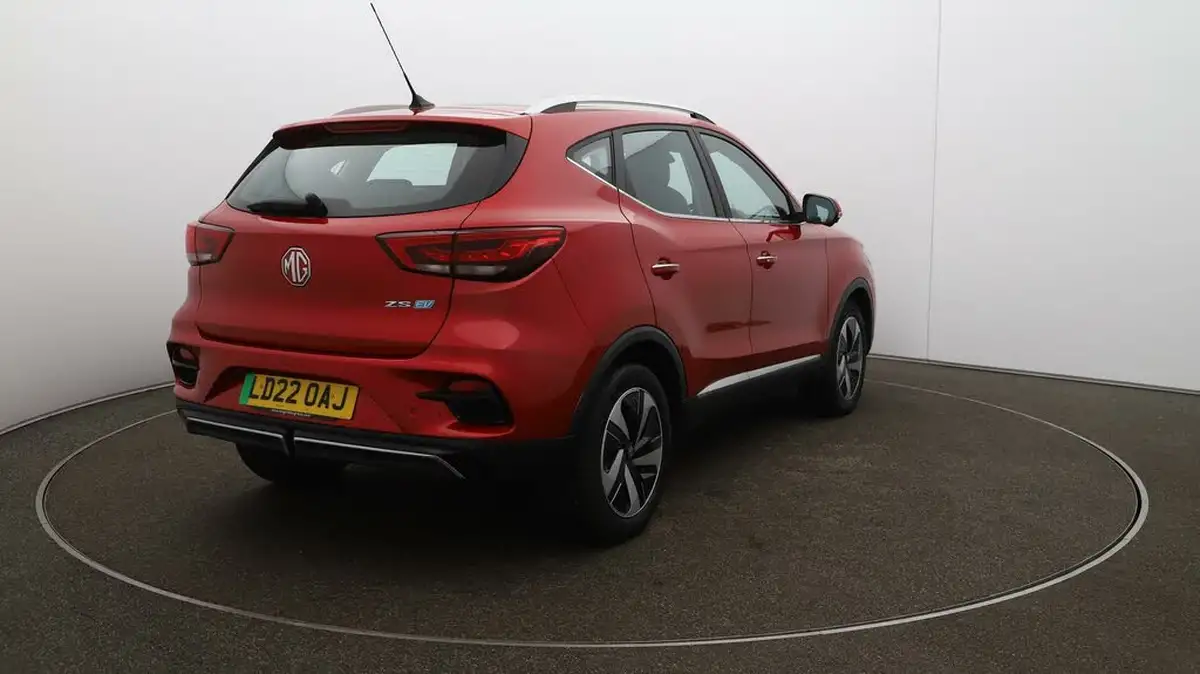 2022-mg-zs-suv-e-trophy-ev-176ps-big-47
