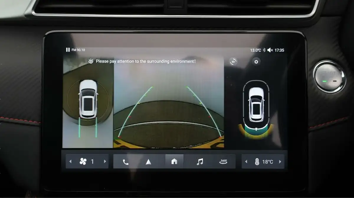 2022-mg-zs-suv-e-trophy-ev-176ps-big-26