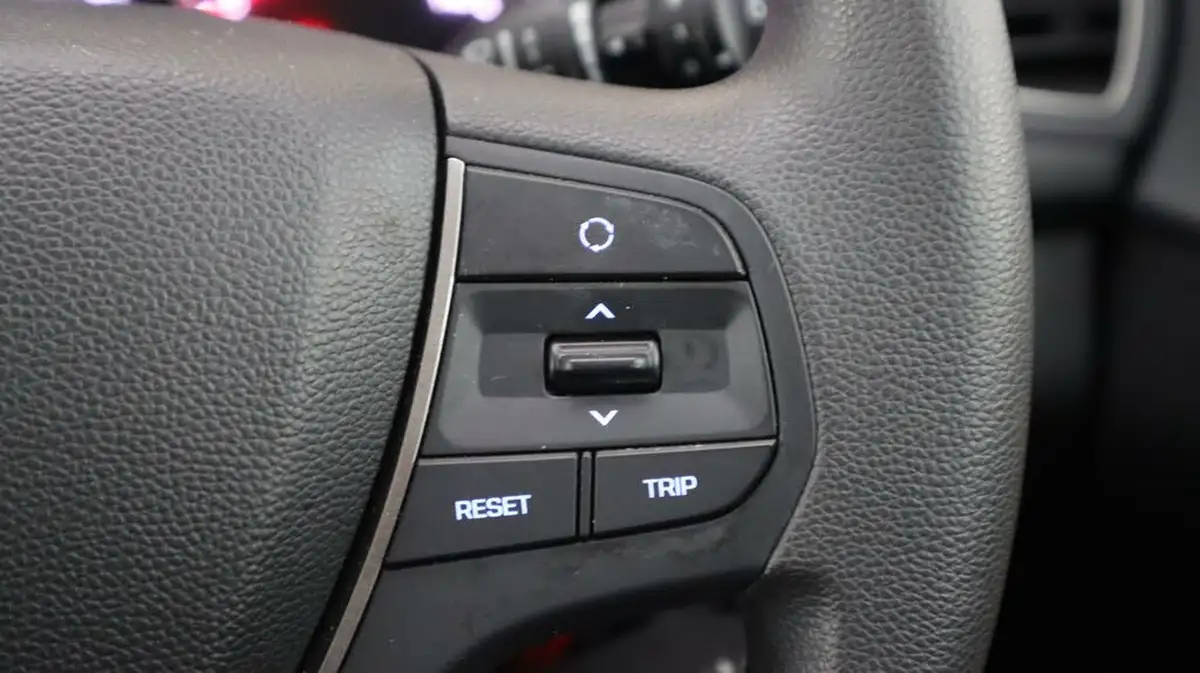 2019-hyundai-i20-12-s-connect-big-23