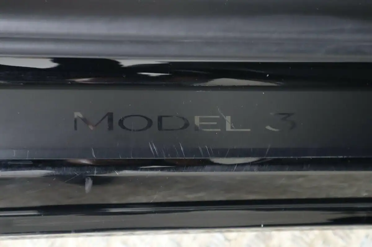 2021-tesla-model-3-e-long-range-4x4-big-57