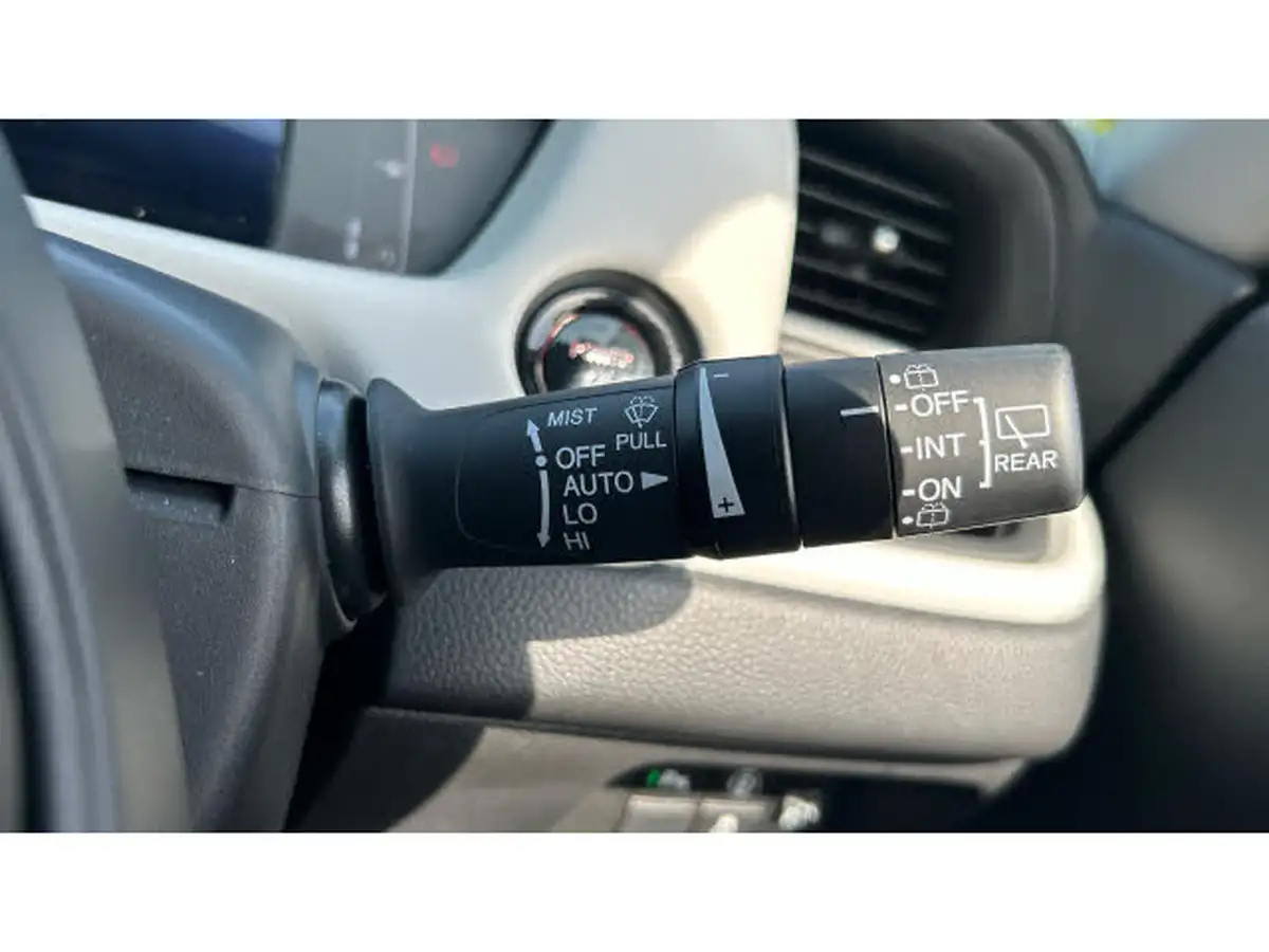 2022-honda-jazz-15-i-mmd-ex-107ps-big-25
