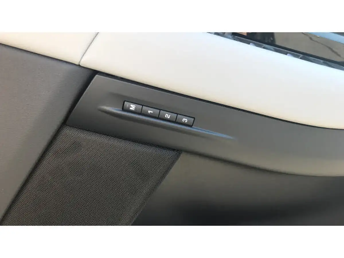 2024-land-rover-range-rover-evoque-20-d200-dynamic-hse-big-40
