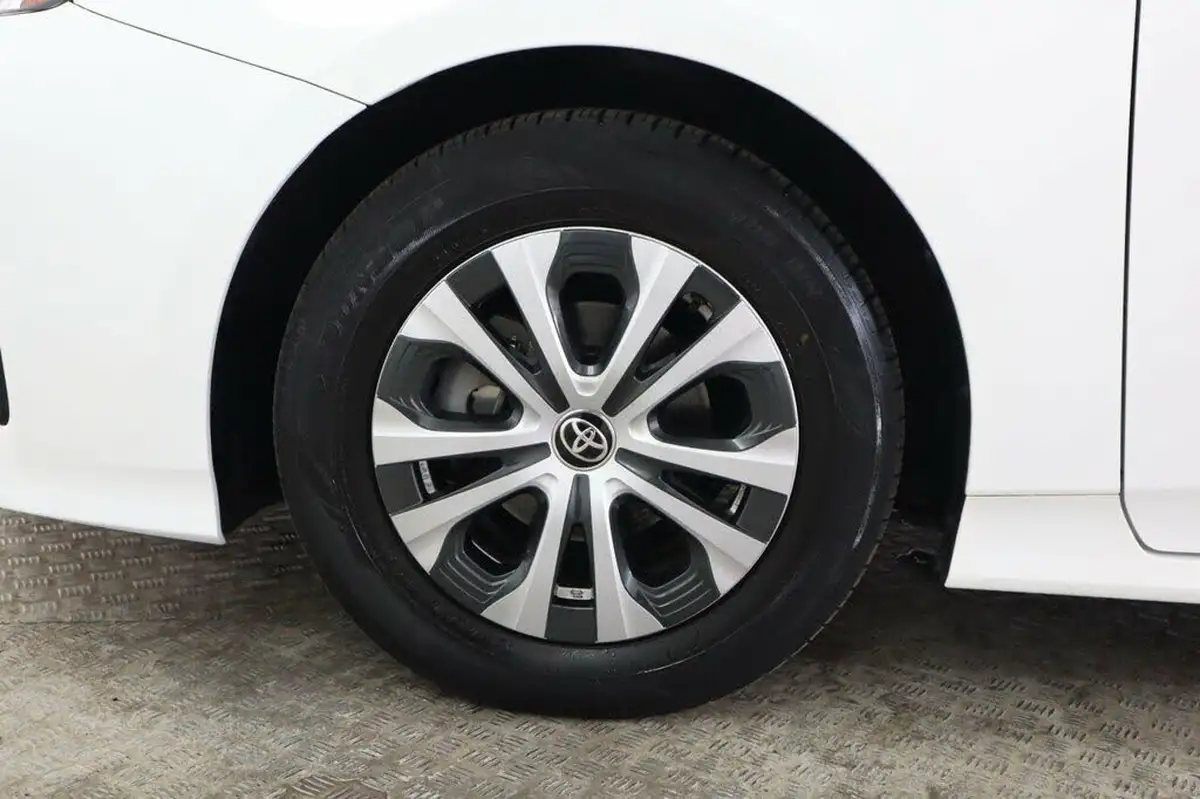 2021-toyota-prius-18-vvt-i-active-big-27