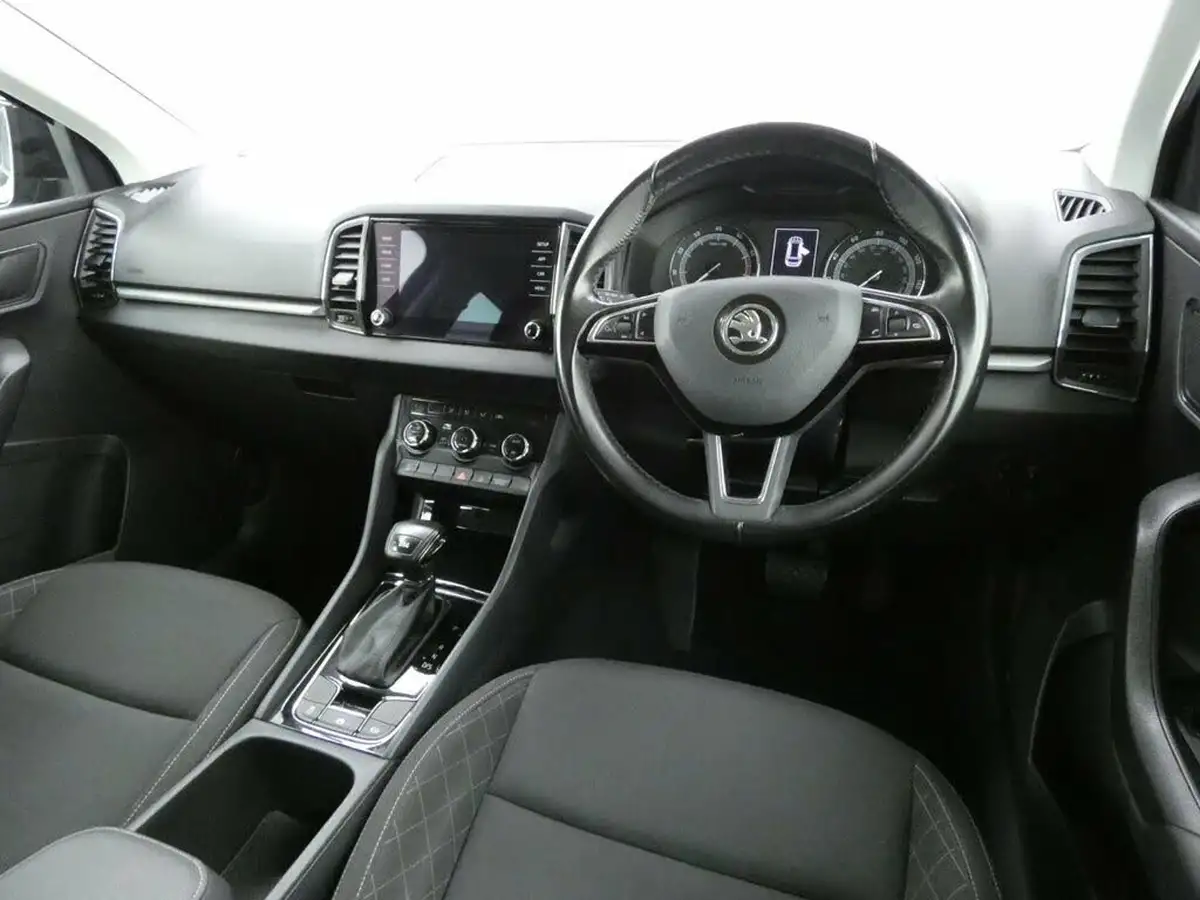 2018-skoda-karoq-10-tsi-se-ss-dsg-big-16