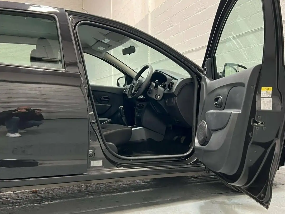 2020-dacia-sandero-10-sce-essential-big-27