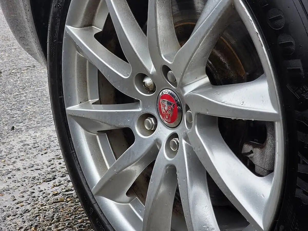 2014-jaguar-xf-22td-premium-luxury-200ps-saloon-4d-big-8