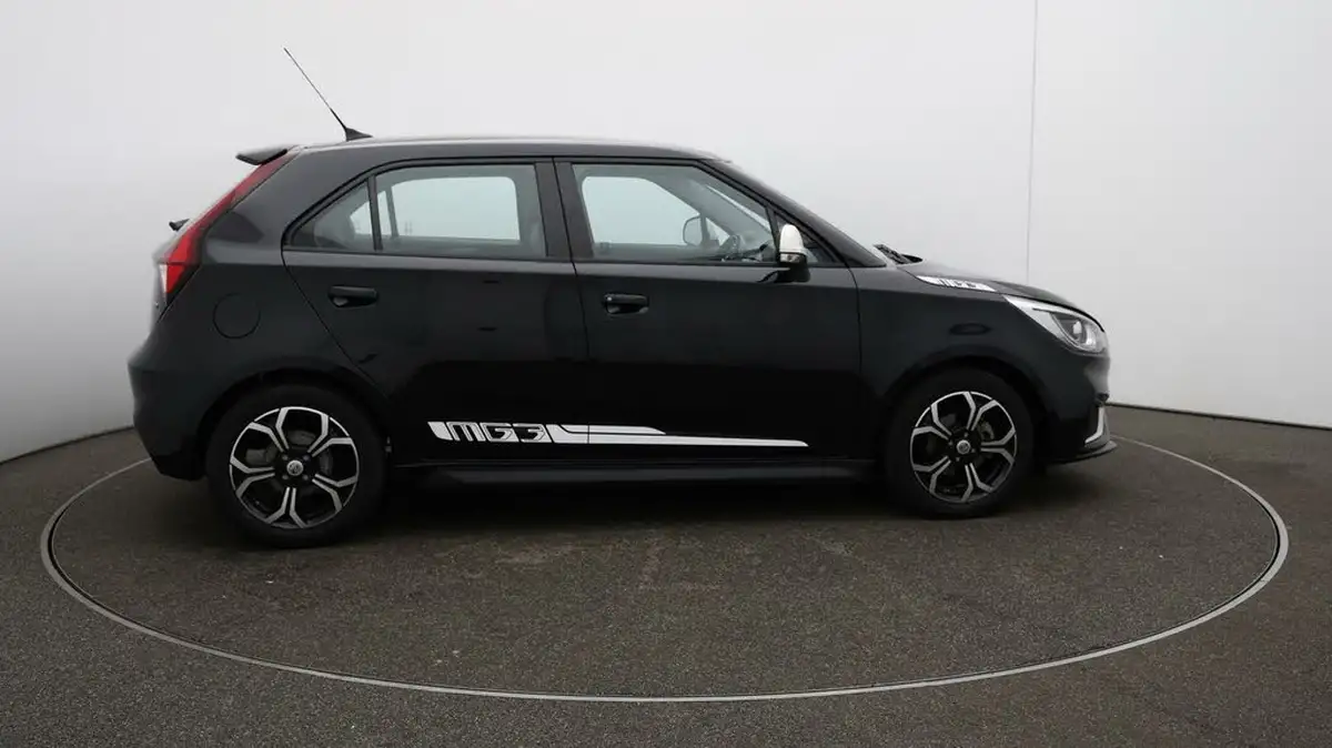 2021-mg-mg3-15-vti-tech-exclusive-nav-big-41