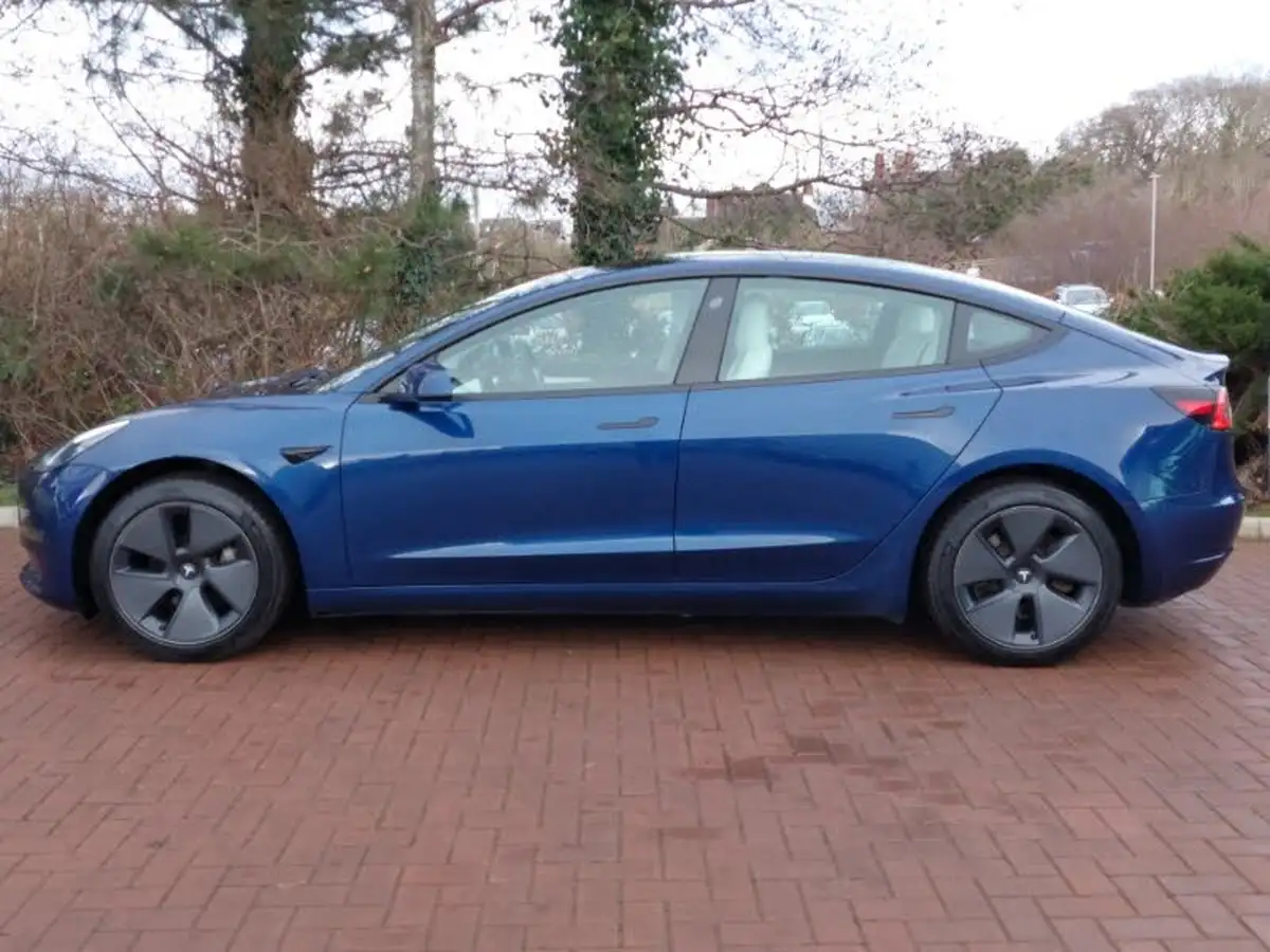2021-tesla-model-3-e-long-range-awd-big-3