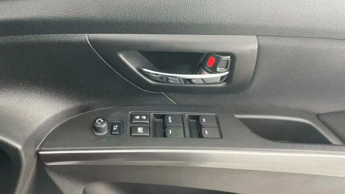 2022-suzuki-s-cross-14-boosterjet-motion-big-19