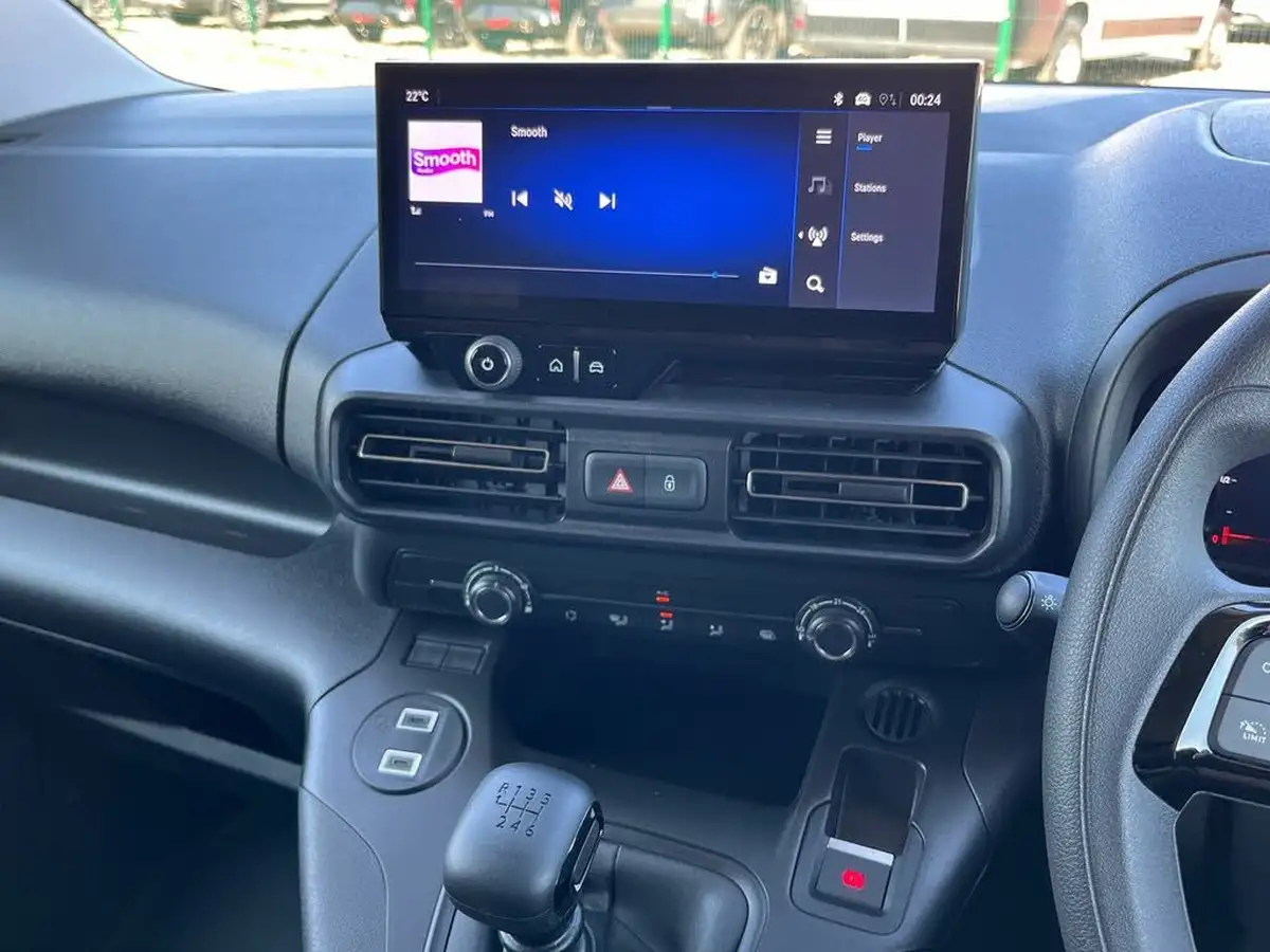 2025-vauxhall-combo-15cdti-pro-130pseu6d-big-5