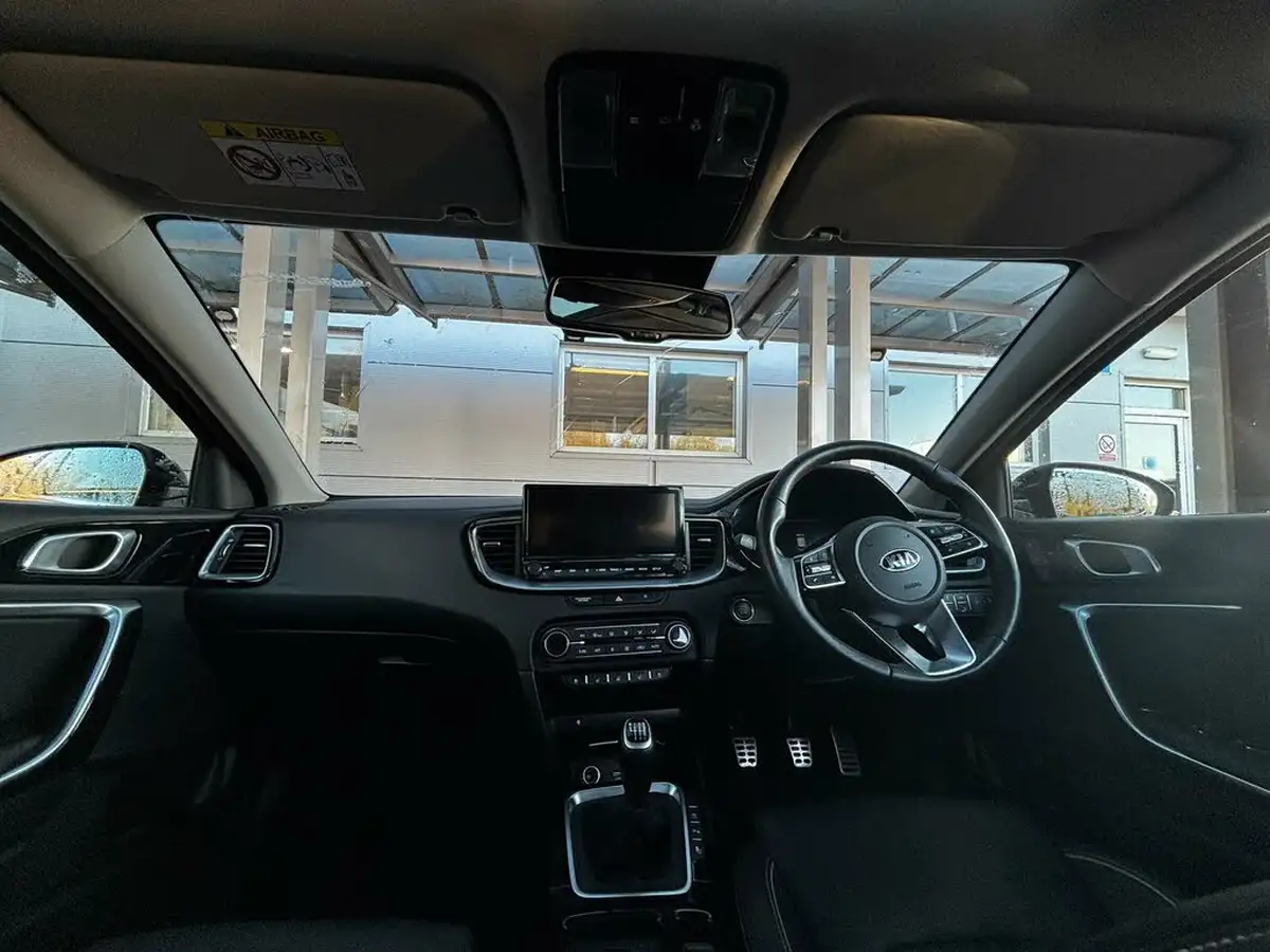 2021-kia-xceed-15-t-gdi-4-big-6