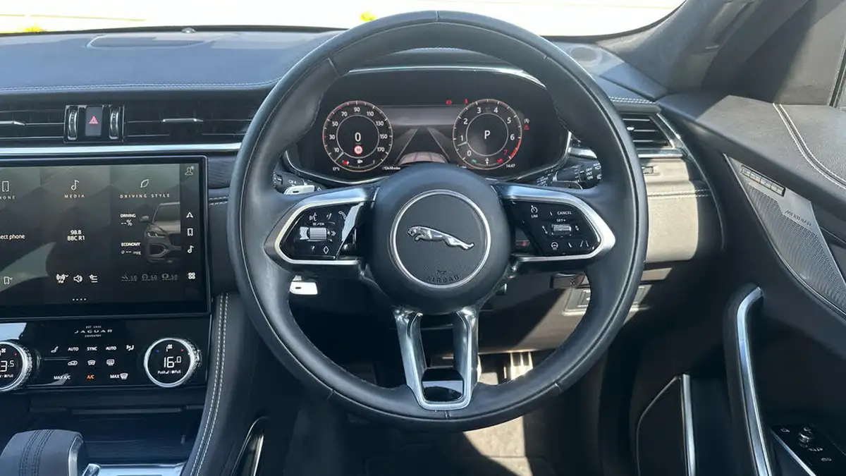 2023-jaguar-f-pace-20-p250-r-dynamic-hse-black-big-14