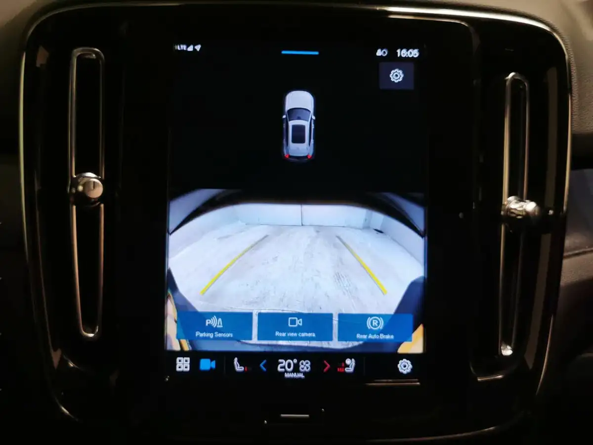 2023-volvo-xc40-e-twin-recharge-plus-big-4