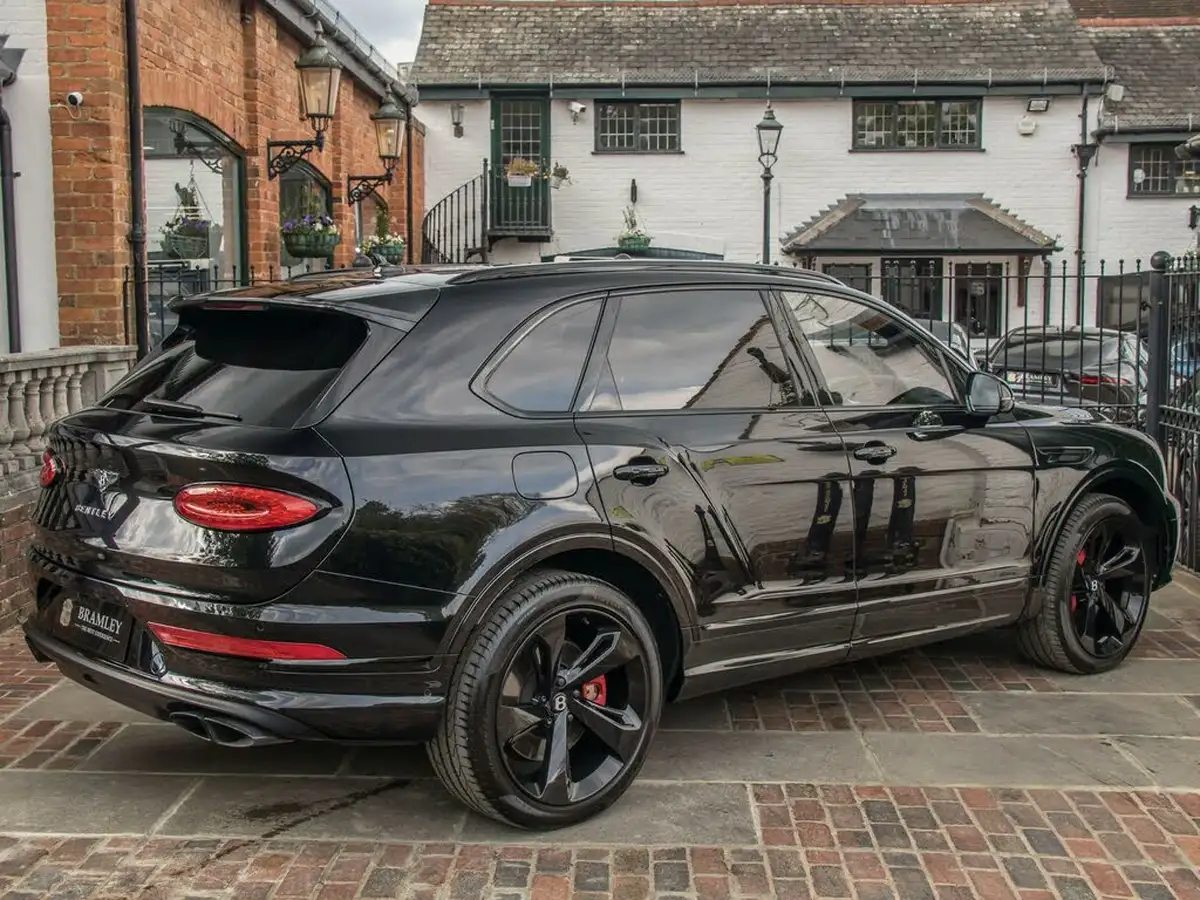 2024-bentley-bentayga-40-v8-big-6