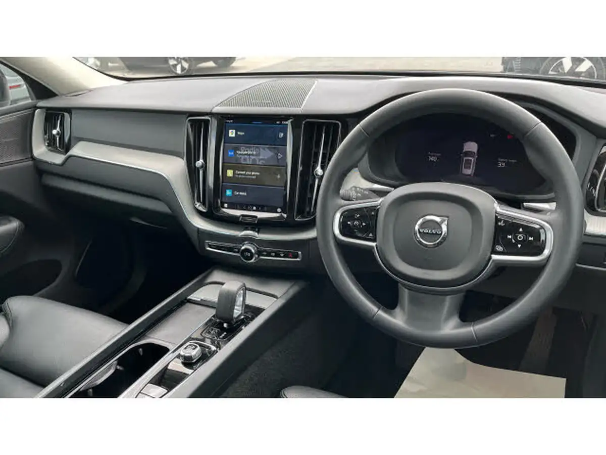 2023-volvo-xc60-20-b5-plus-big-4