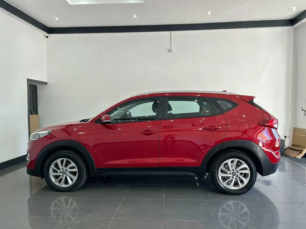 2018-hyundai-tucson-17crdi-blue-drive-se-116ps-big-9