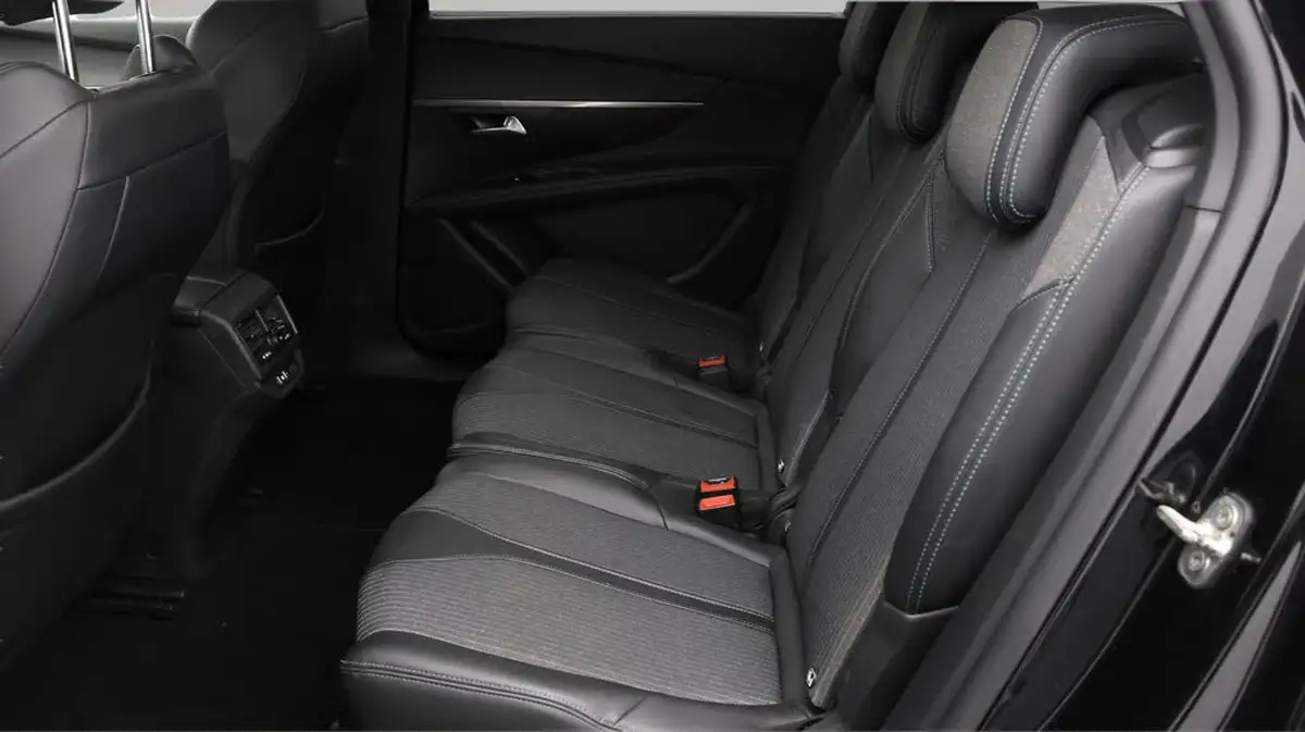 2021-peugeot-5008-suv-12-puretech-allure-big-15