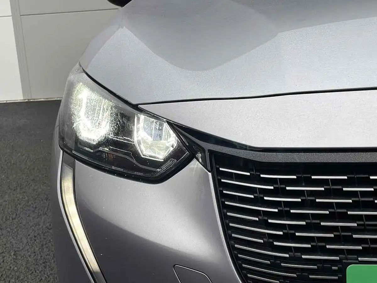 2022-peugeot-208-e-allure-premium-big-16