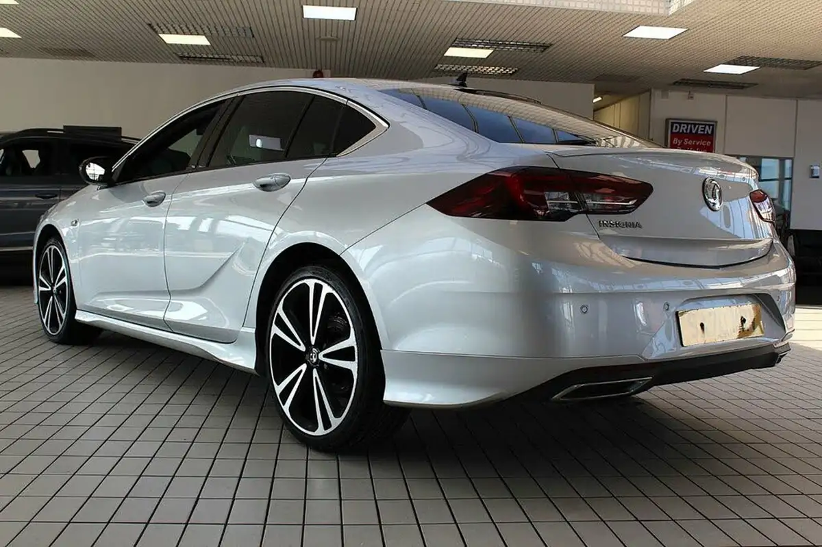 2020-vauxhall-insignia-grand-sport-15-turbo-d-sri-vx-line-nav-big-17