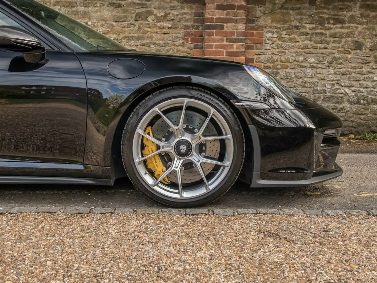 2023-porsche-911-40-gt3-touring-package-pdk-big-14