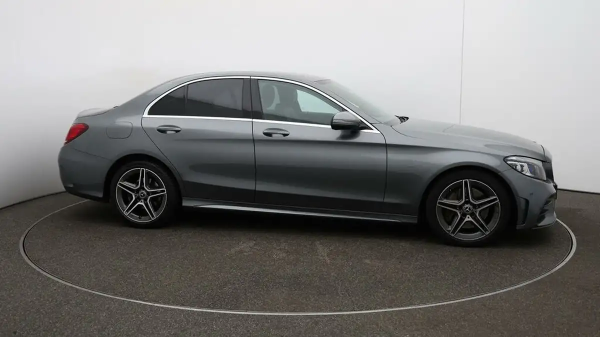 2019-mercedes-benz-c-class-20d-c300d-amg-line-245ps-ss-saloon-4d-big-39