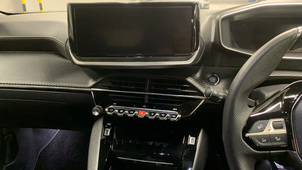 2024-peugeot-2008-suv-e-gt-136ps-50kwh-big-9