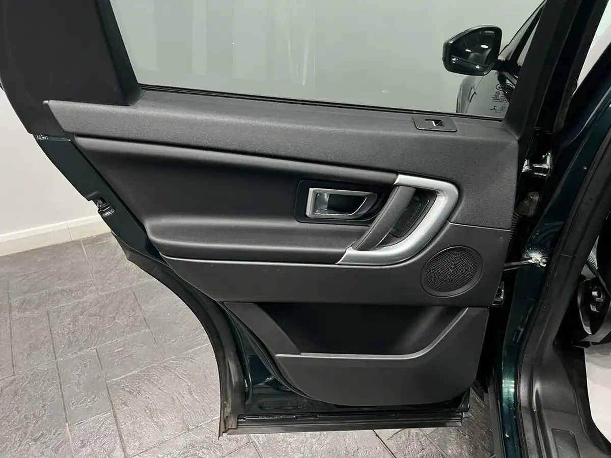 2017-land-rover-discovery-sport-20td4-se-tech-182ps-suv-auto-big-50