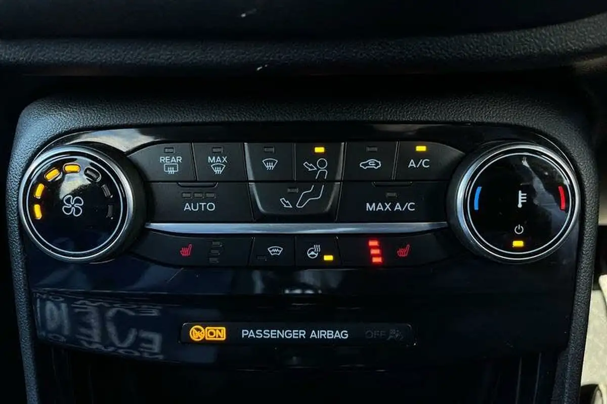 2023-ford-puma-suv-10-st-line-vignale-155ps-big-26