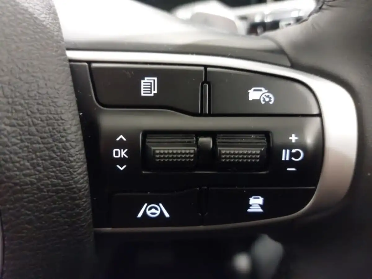 2024-kia-sportage-16-t-gdi-3-207bhp-hev-auto-big-17