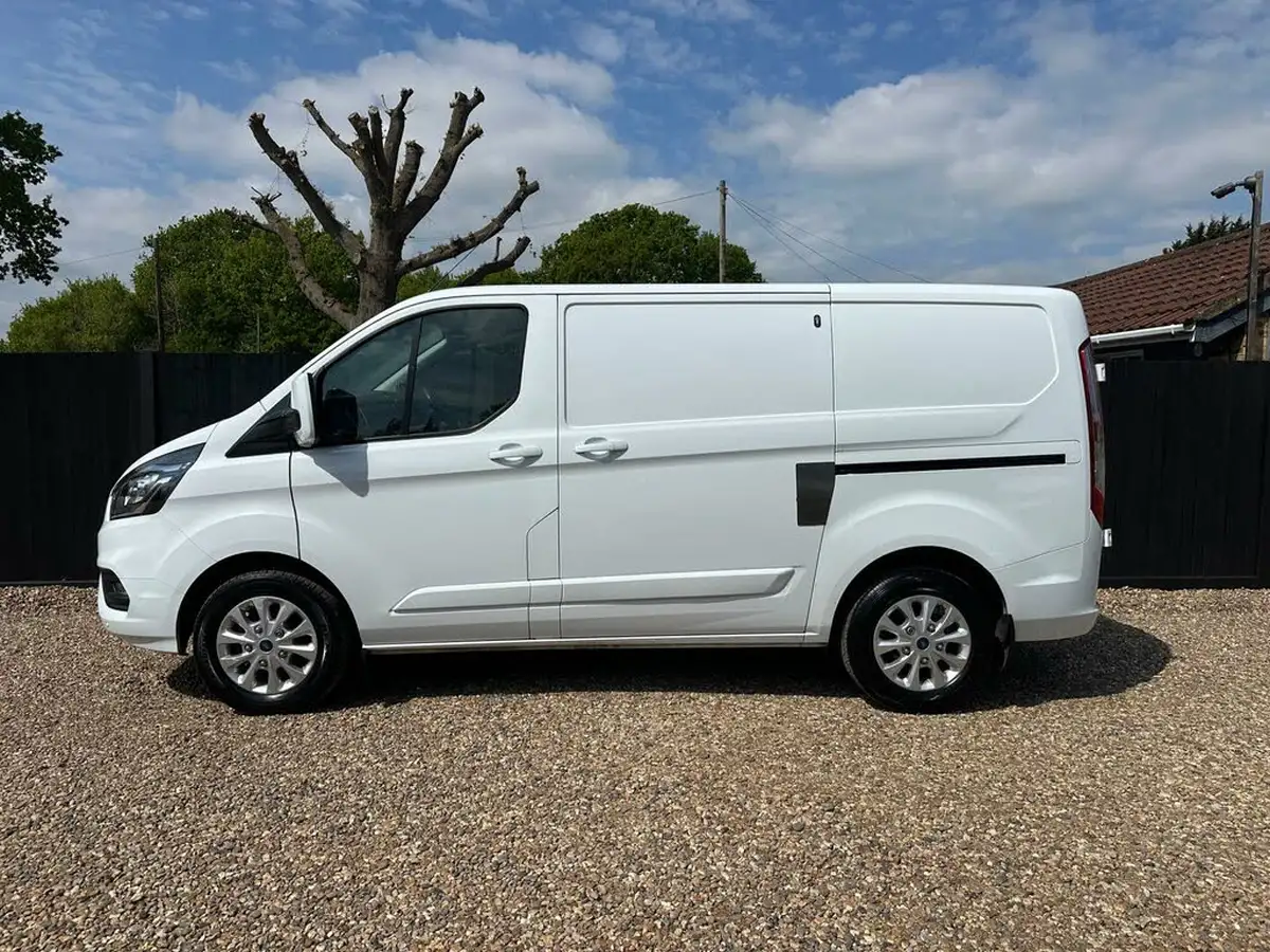 2019-ford-transit-custom-20tdci-300-l1h1-limited-130pseu6-panel-van-big-1